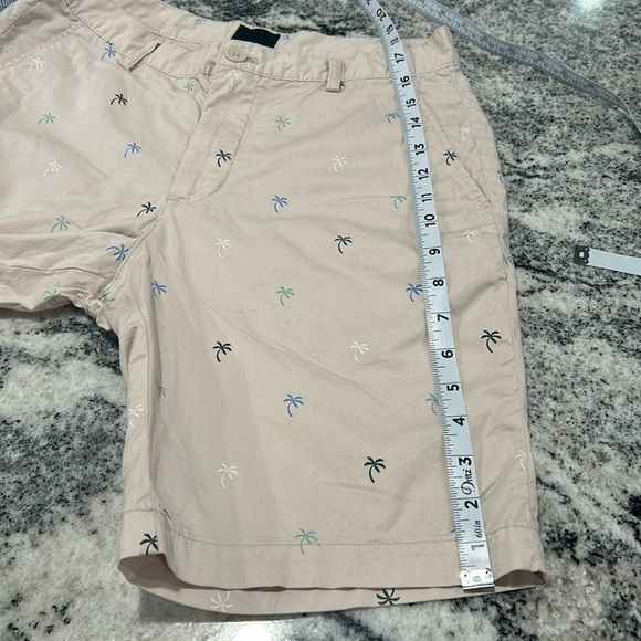 2 pairs of men’s shorts, Size Medium , H&M, and Essex Crossing - Picture 8 of 13